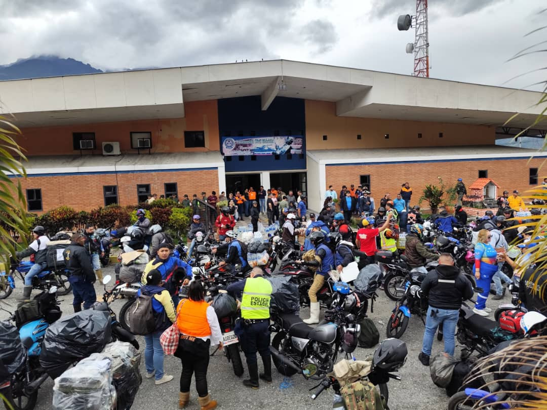 Diario Frontera, Frontera Digital,  Regionales, ,Motorizados movilizan 6.000 kilos de alimentos y atención médica para afectados por lluvias en Mérida