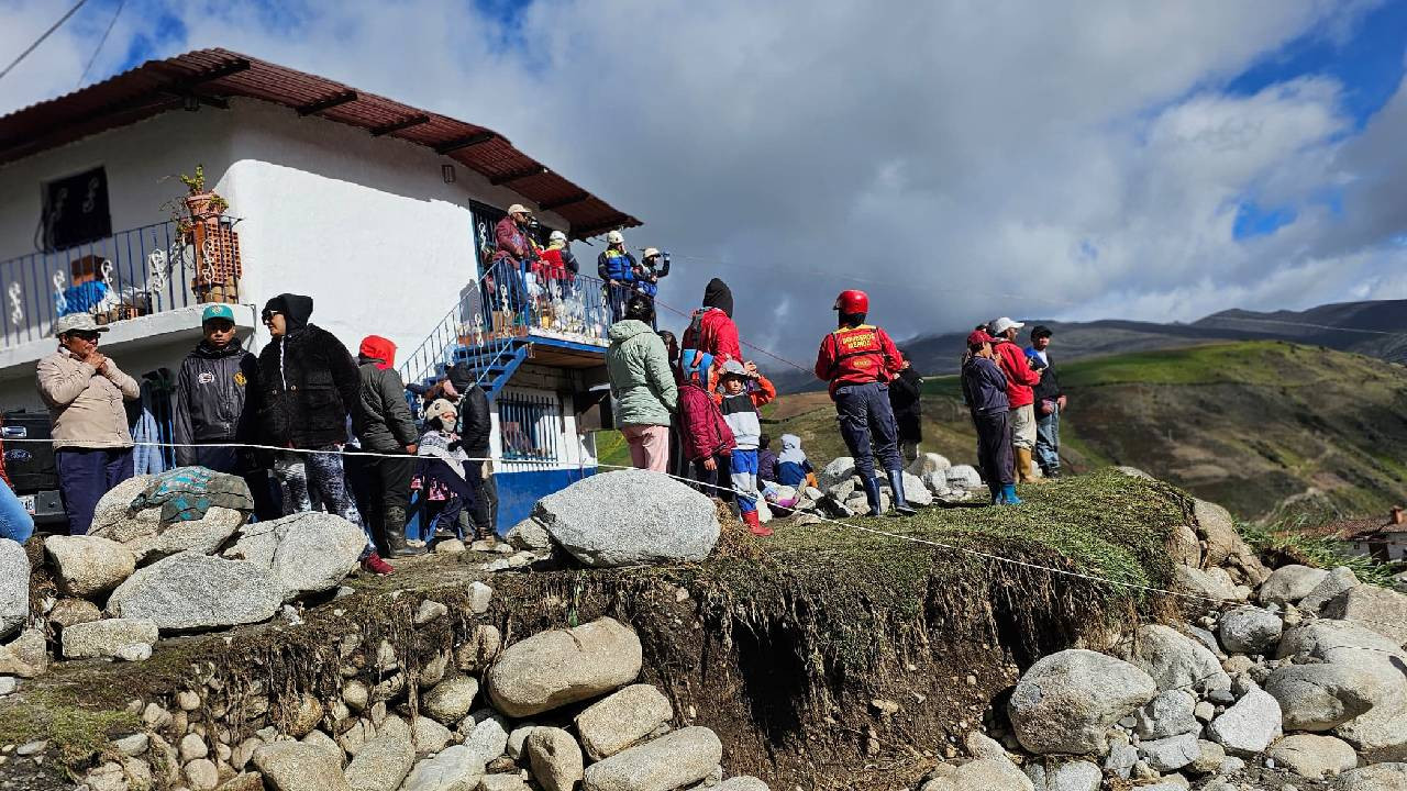 Diario Frontera, Frontera Digital,  Regionales, ,Voluntarios y más de 6.500 funcionarios atienden a los damnificados en Mérida