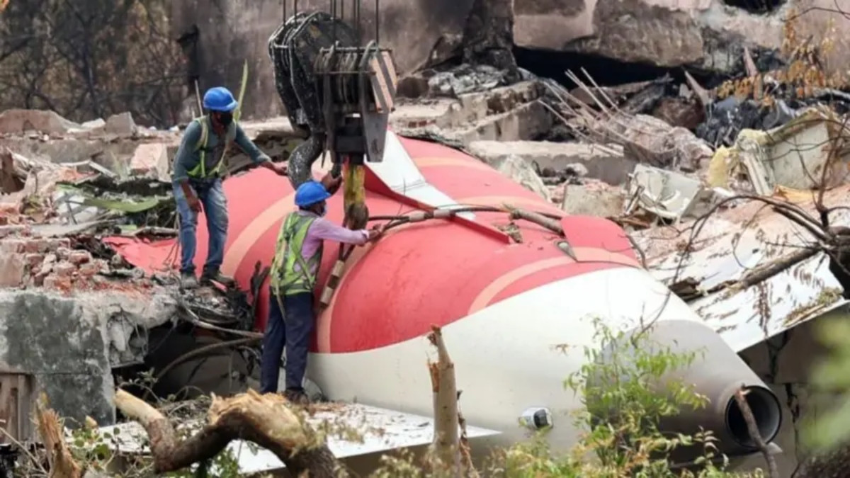 Diario Frontera, Frontera Digital,  Internacionales, ,"¿Por qué desconectaste el combustible?": la conversación entre los pilotos 
del avión de Air India poco antes del accidente en el que murieron 260 personas