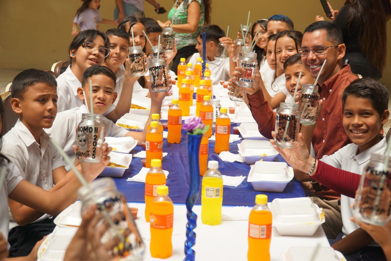 Diario Frontera, Frontera Digital,  Regionales, ,Alcalde Jesús Araque compartió con alumnos de sexto grado II promoción de la Escuela Vicente Salías