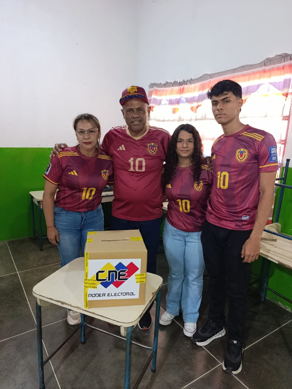 Diario Frontera, Frontera Digital,  El Vigía Panamericana, ,Miguel Reyes votó en la U.E. Ofelia Tancredi Corredor