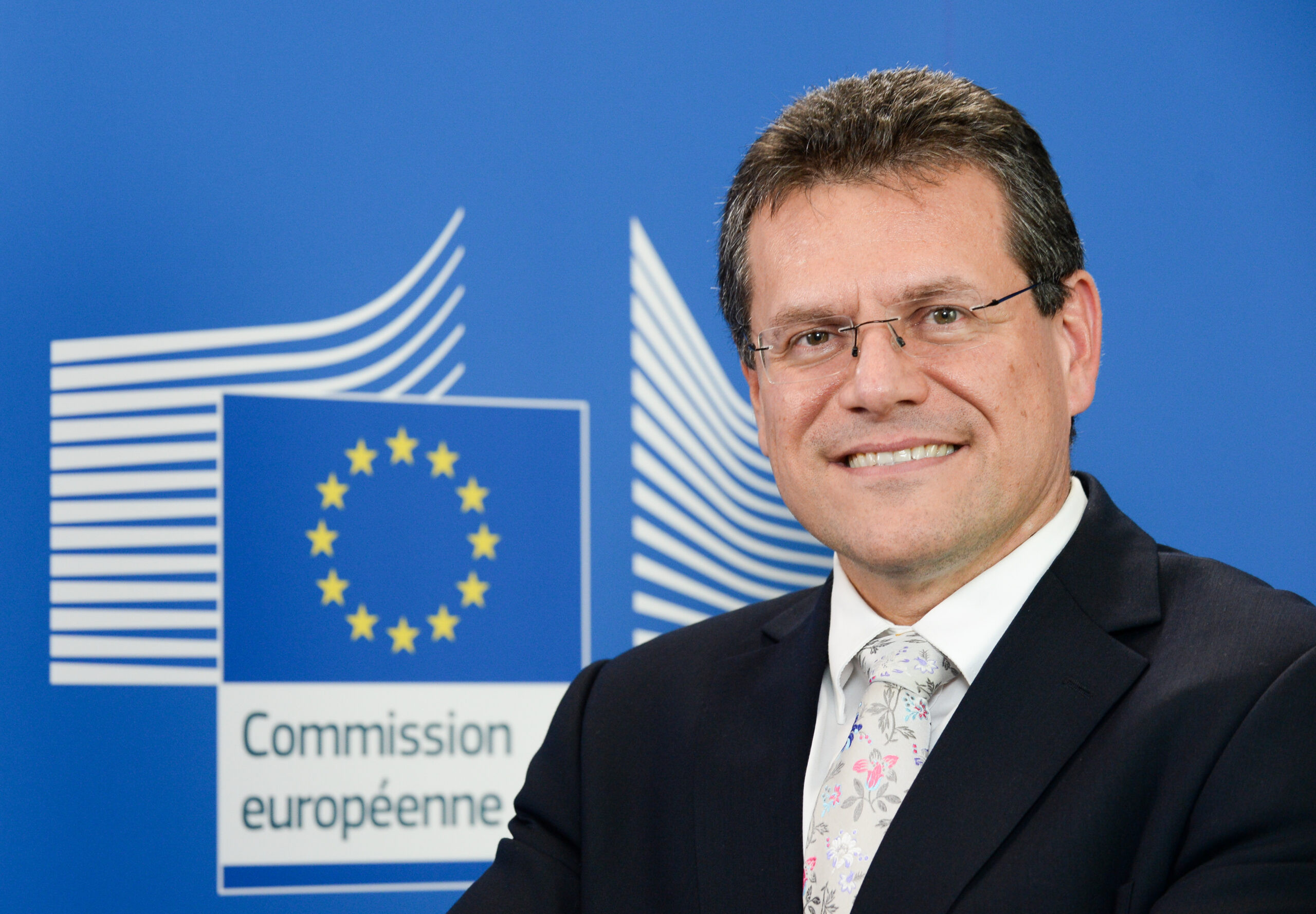 Diario Frontera, Frontera Digital,  Internacionales, ,Maros Sefcovic, comisario europeo de Comercio, en una rueda de prensa este lunes,Bruselas defiende el acuerdo UE-EE.UU. 
mientras arrecian las críticas de los Estados miembros