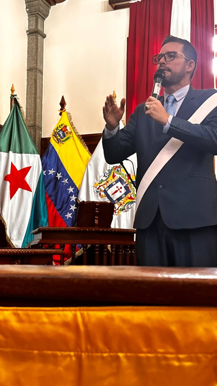 Diario Frontera, Frontera Digital,  Regionales, ,‎Nelson Álvarez juramentado como alcalde del municipio Libertador para el período 2025-2029