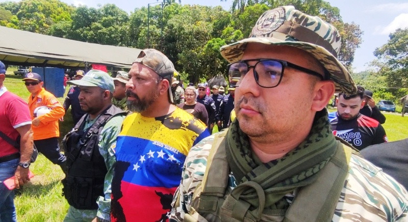Diario Frontera, Frontera Digital,  Regionales, ,Los oficiales militares fueron los encargados de impartir instrucciones a los participantes, quienes no dudaron en su formación, donde la moral y el espíritu de los presentes se hizo sentir,El Vigía: Pueblo tomó el Fuerte Caribay para entrenarse