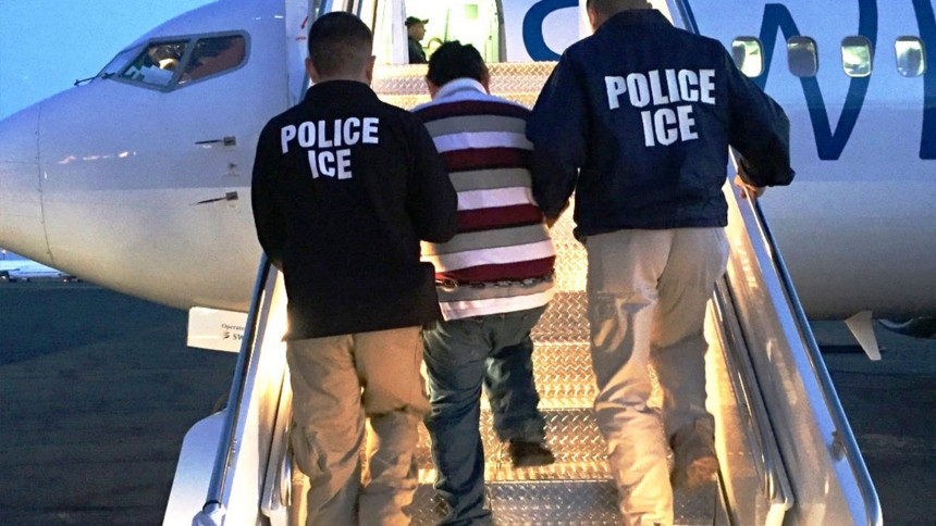 Diario Frontera, Frontera Digital,  Internacionales, ,«La cifra de 1,6 millones proviene de nuestros propios cálculos a partir del USCIS», el Servicio de Ciudadanía e Inmigración de Estados Unidos, la agencia encargada de tramitar solicitudes de residencia o ciudadanía, precisó un portavoz del DHS.,EEUU reveló la impresionante cantidad de migrantes 
que se han autodeportado desde que Trump regresó