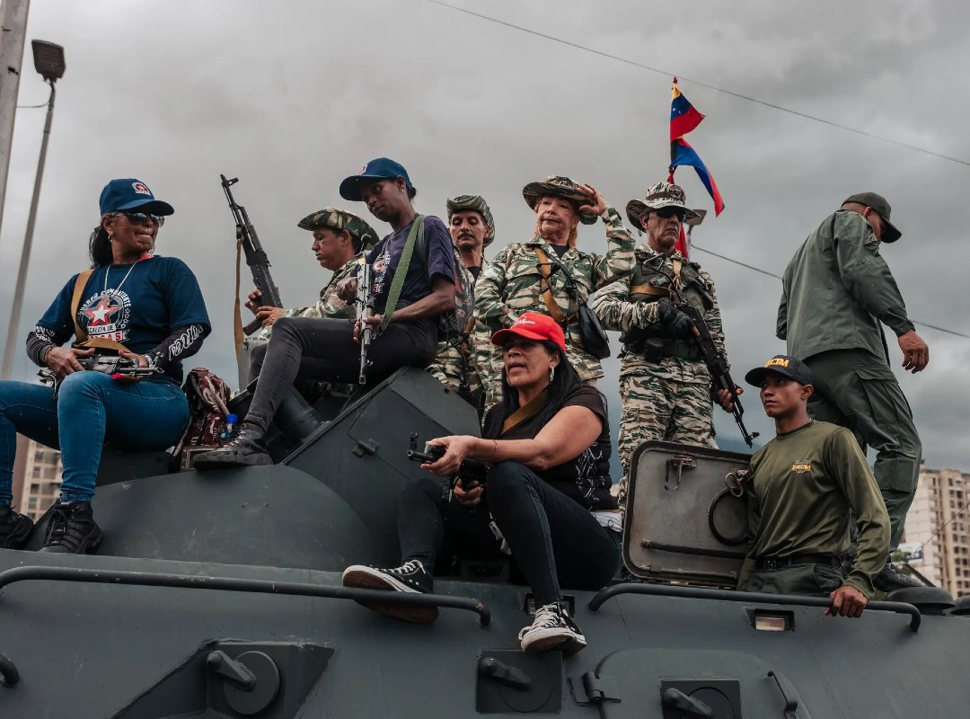 Diario Frontera, Frontera Digital,  Nacionales, ,Miembros de la milicia bolivariana en Venezuela. | Foto: The New York Times,The New York Times: Venezuela dividida 
entre la calma y la tensión ante despliegue de EE UU
