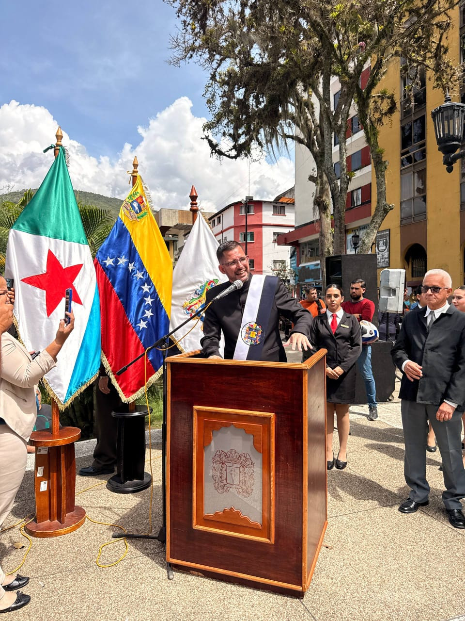 Diario Frontera, Frontera Digital,  Regionales, ,Durante el acto litúrgico, el alcalde del municipio Libertador, Nelson Álvarez, destacó la importancia de la fecha para toda la comunidad e invitó a resaltar la identidad loca,Mérida celebró sus 468 años con solemne eucaristía y actos protocolares