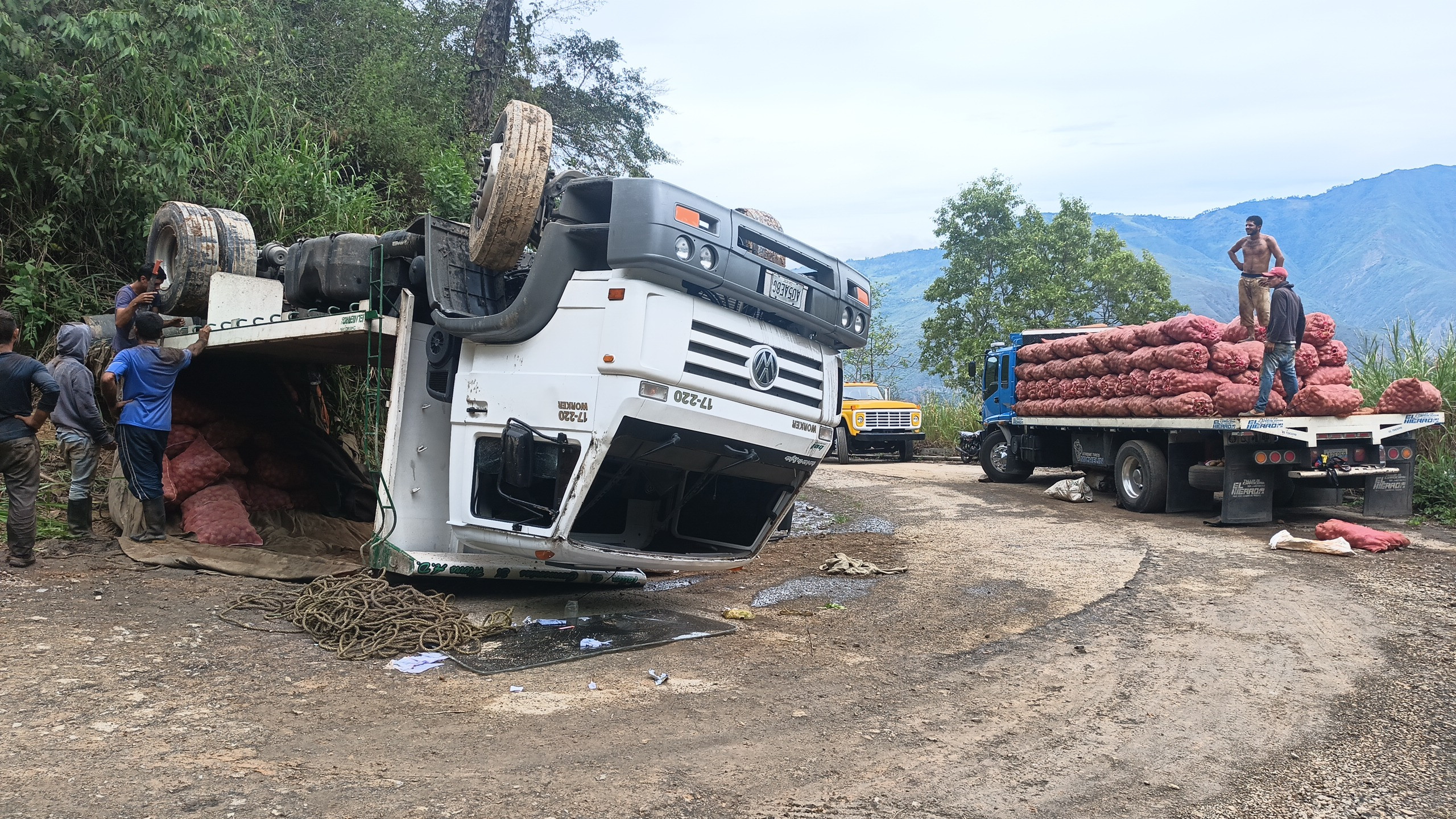 Diario Frontera, Frontera Digital,  Regionales, ,Guillén explicó que las vías que conectan los municipios Tovar, Guaraque, Sucre y Arzobispo Chacón, así como los accesos desde Campo Elías por el puente Chichuy, San José de Acequias, Mucutuy, Mucuchachí y Chacantá, presentan un deterioro que impide el traslado de cosechas y productos hacia los centros de distribución,Productores alertan sobre el colapso de las vías rurales 
que paraliza la producción en los Pueblos del Sur