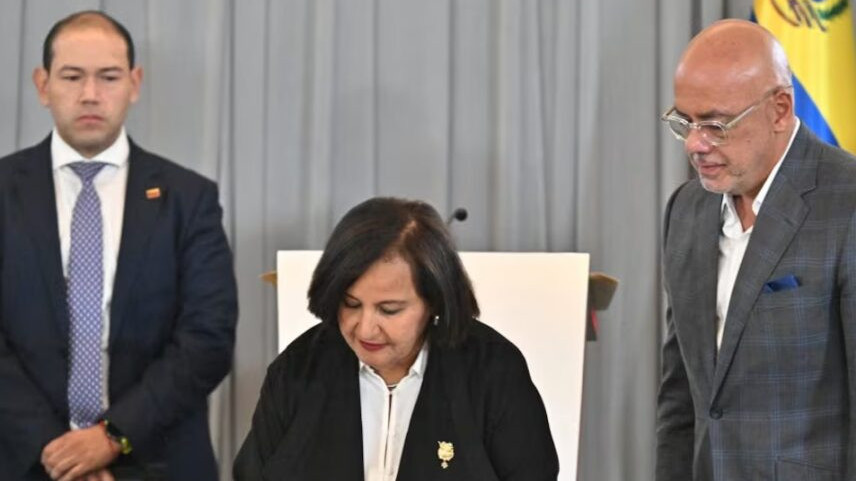 https://fronteradigital.com.ve/Expertos cuestionan resultados de la mesa de negociación 
y advierten del estancamiento de la transición