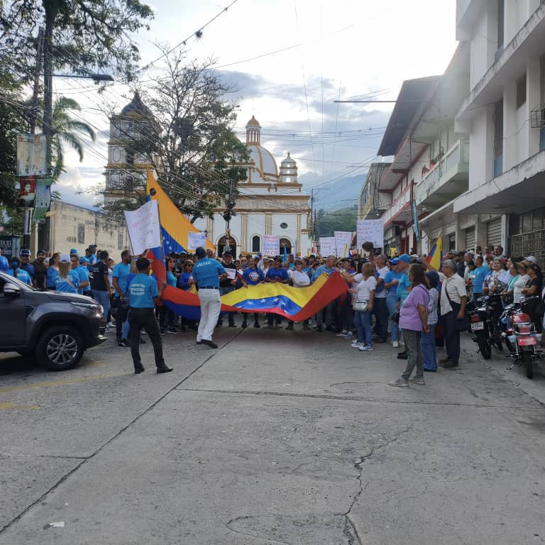 Frontera Digital, Diario Frontera, Exigen elecciones libres y liberación de presos políticos en contundente manifestación en la Plaza Bolívar de Tovar