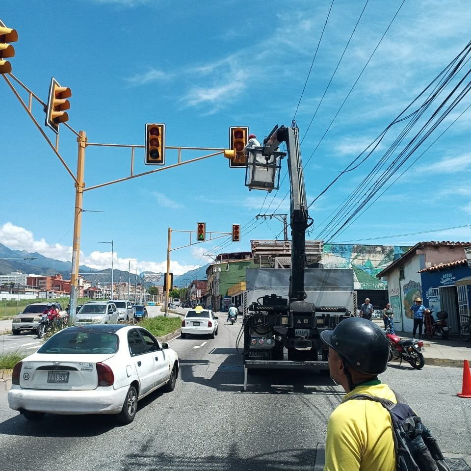 Frontera Digital,  Regionales,  Alcaldía de Mérida reactiva semáforos en la Av. 16 de Septiembre
