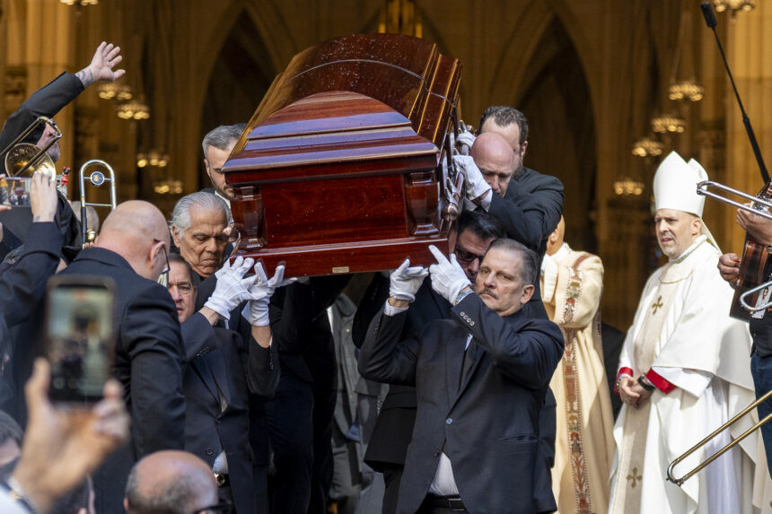 Diario Frontera, Frontera Digital,  Farándula, ,En imágenes: así despidieron a Willie Colón con una misa en Nueva York