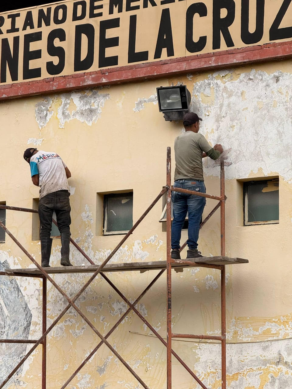 Diario Frontera, Frontera Digital,  Regionales, ,Manuel Morantes director de Vialidad y Transporte, informó que el proyecto contempla la aplicación de pintura en más de 1.000 metros cuadrados de fachada,Alcalde Nelson Álvarez inicia rehabilitación integral del Hospital Sor Juana Inés de La Cruz