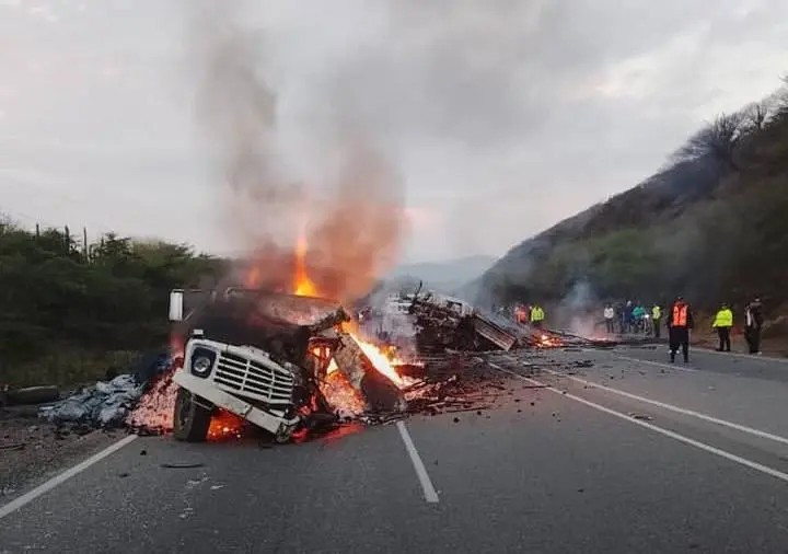 Diario Frontera, Frontera Digital,  Sucesos, ,El choque frontal de dos vehículos de carga en el sector Turturia, dejó siete fallecidos y cinco lesionados,Ascienden a 6 los gritenses fallecidos en accidente en Lara