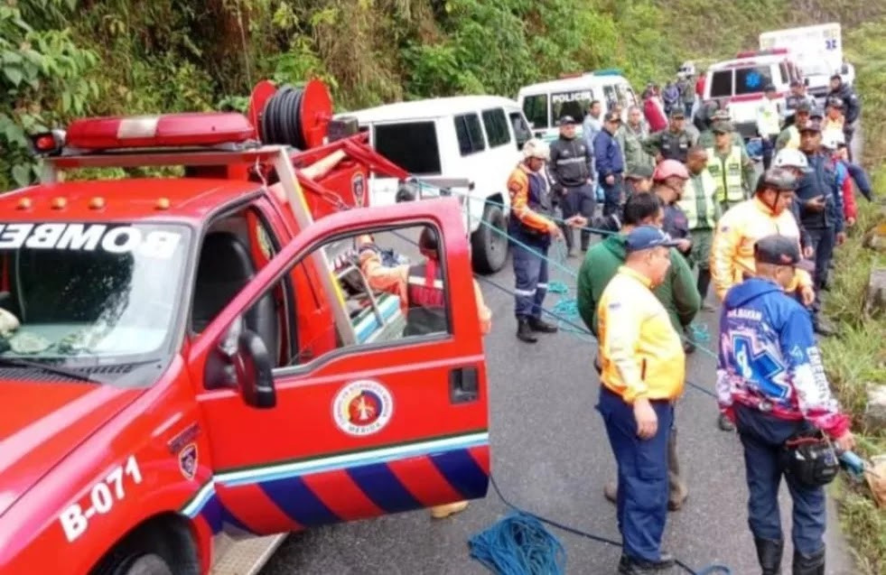 Diario Frontera, Frontera Digital,  Sucesos, ,Tragedia en el sector La Campana: Autoridades confirman saldo final del volcamiento en la ruta Barinas-Mérida