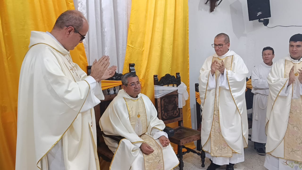 Diario Frontera, Frontera Digital,  Mocoties, ,El sacerdote fue recibido en la plaza Bolívar de Tovar por cientos de fieles y autoridades locales, junto al presbítero José Amílcar Lobo, párroco rector del Santuario Diocesano Nuestra Señora de Regla. Desde allí, acompañaron al nuevo párroco hasta el templo de Nuestra Señora de Fátima, donde se celebró la eucaristía de toma de posesión.,El presbítero José Leónidas Montilla asumió 
como nuevo párroco de Nuestra Señora de Fátima en Tovar