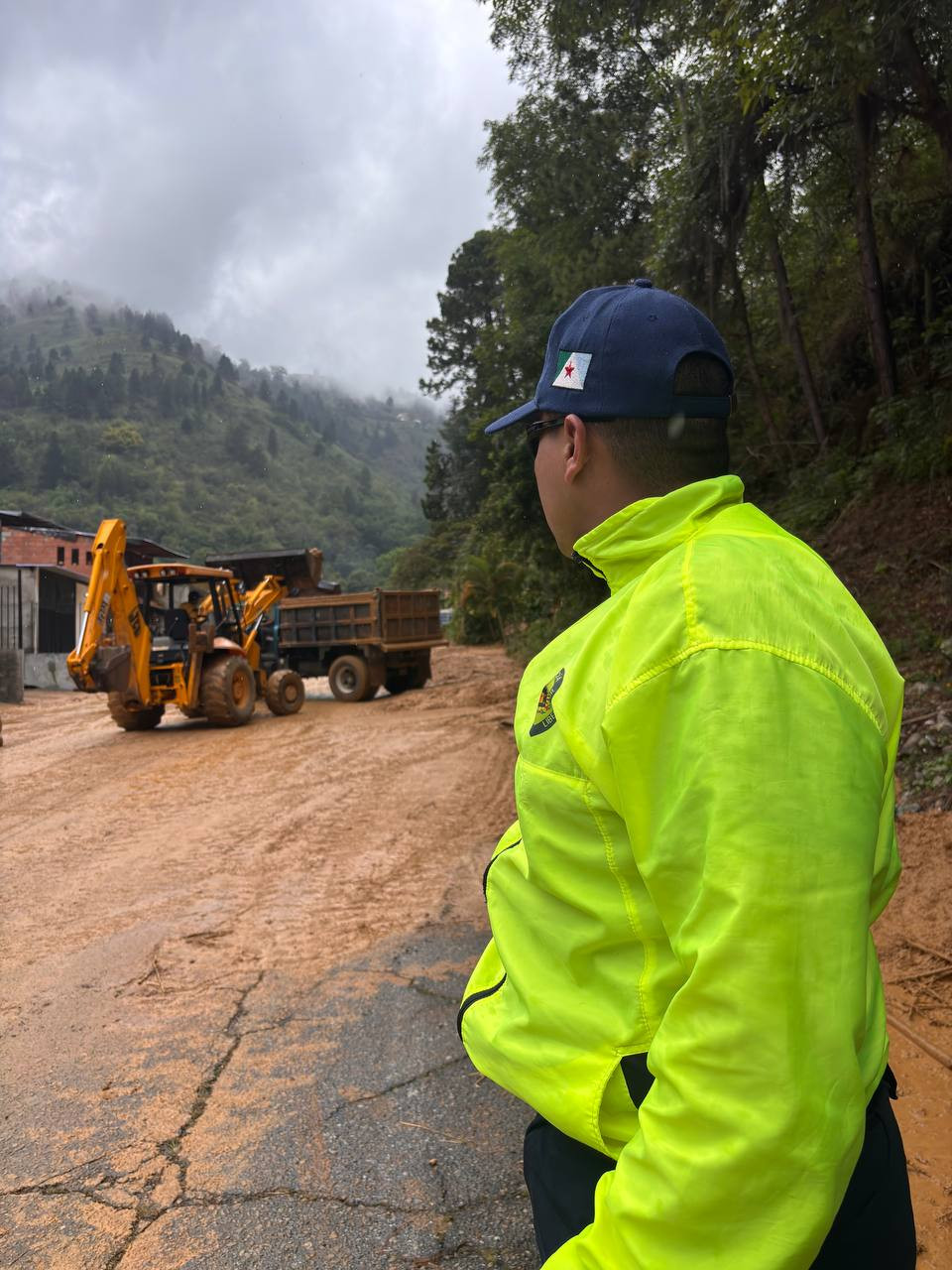 Diario Frontera, Frontera Digital,  Regionales, ,A pesar de la magnitud del evento natural, los habitantes manifestaron sentirse respaldados por el despliegue de los organismos de prevención, quienes mantienen un monitoreo constante sobre las zonas de riesgo para evitar mayores incidente,Alcaldía de Libertador y comunidad de Pozo Azul ejecutan labores de despeje