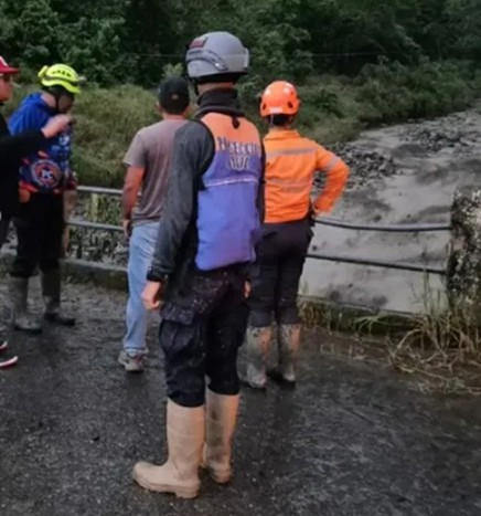 Diario Frontera, Frontera Digital,  Regionales, ,De acuerdo con el reporte oficial emitido a las 7:00 p.m., los equipos de respuesta inmediata se encuentran desplegados en los puntos críticos para garantizar la seguridad de los habitantes y el restablecimiento del tránsito en las zonas afectadas,Protección Civil activa protocolos ante afectaciones 
en cuatro municipios del estado Mérida