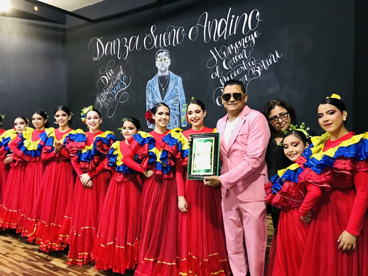 Diario Frontera, Frontera Digital,  Mocoties, ,Danzas Sueño Andino rindió emotivo homenaje al maestro Romer Botini en Zea