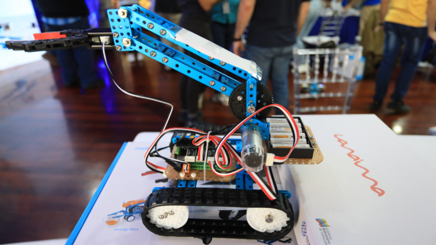https://fronteradigital.com.ve/Ministerio de Ciencia y Tecnología extendió inscripciones para participar en las Olimpiadas de Robótica Creativa 2026