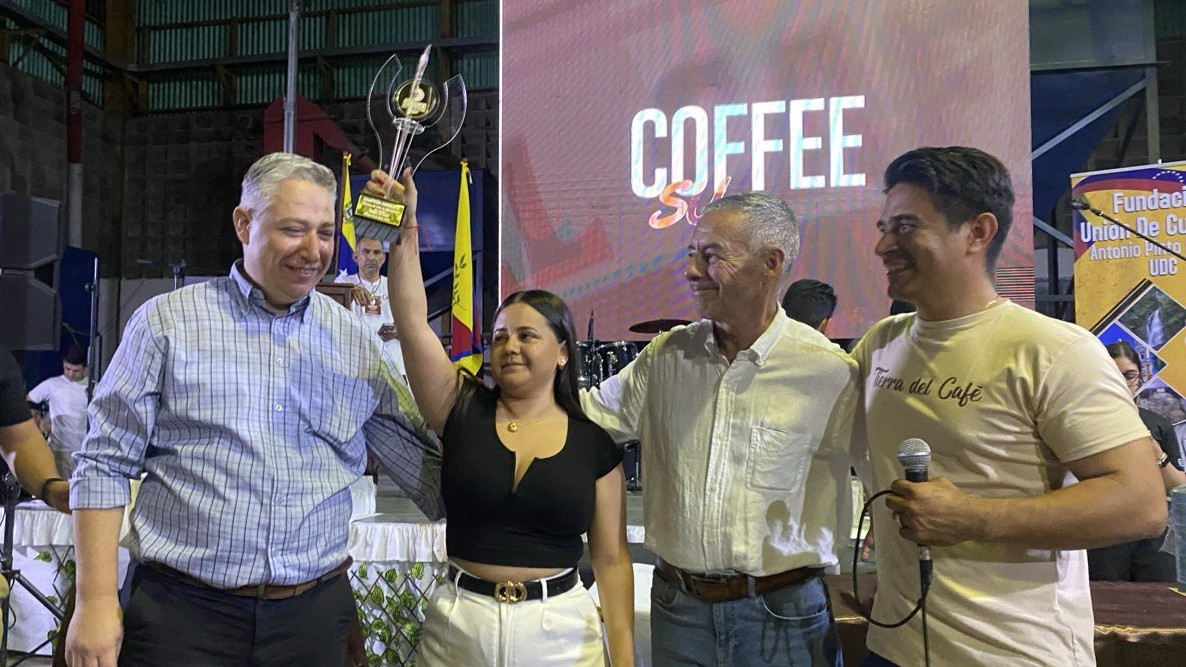 https://fronteradigital.com.ve/El café campeón se queda en casa: Con éxito total concluyó 
el III Encuentro de Caficultores en Santa Cruz de Mora