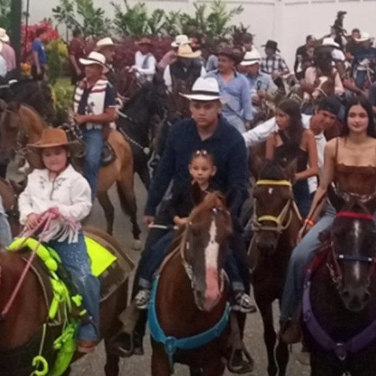 Frontera Digital,  El Vigía Panamericana,  Más de 700 caballistas participaron en la cabalgata de Asodegaa en El Vigía