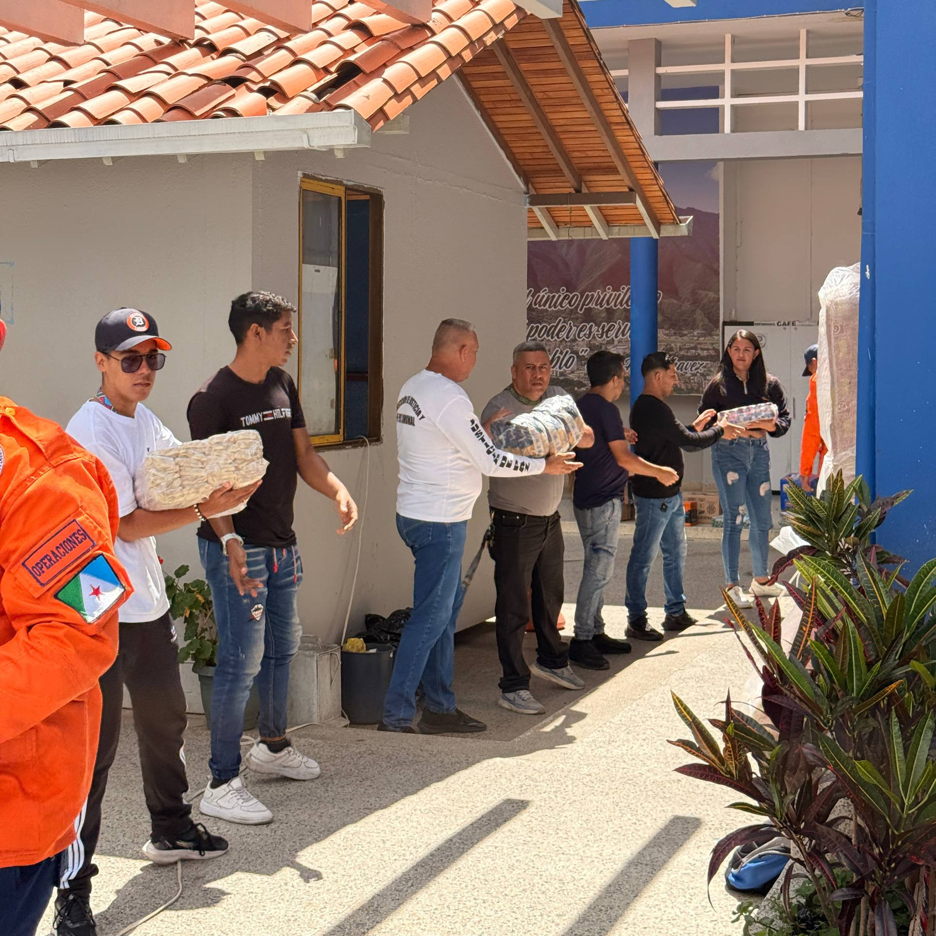 Frontera Digital, Diario Frontera, Alcalde Nelson Álvarez entregó primer lote de ayuda humanitaria