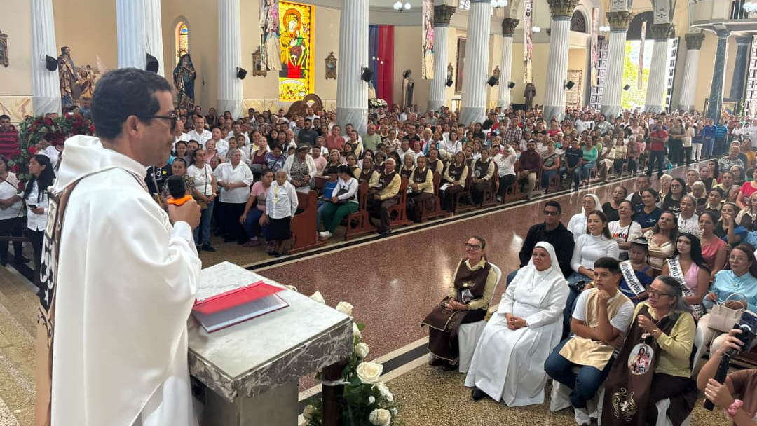 https://fronteradigital.com.ve/Miles de feligreses celebraron la Solemnidad de Nuestra Señora del Carmen en Santa Cruz de Mora