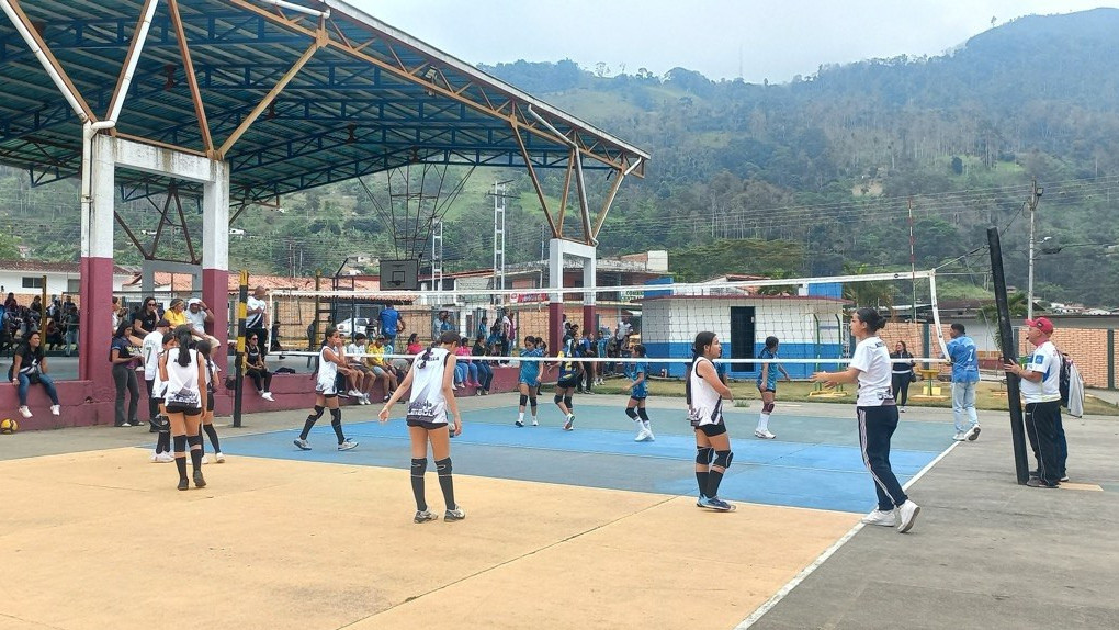 https://fronteradigital.com.ve/Zea celebró 25 años del Instituto Municipal de Deporte con triangular de voleibol