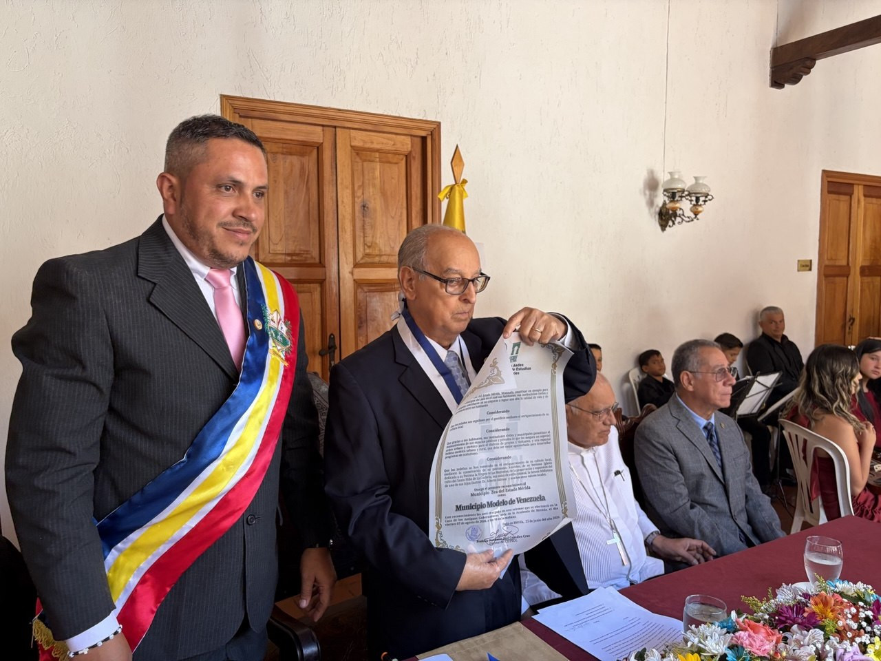 Diario Frontera, Frontera Digital,  Regionales, ,La jornada también contó con la presencia de Eleazar Ontiveros Paolini, quien dedicó un poema al municipio, el cual fue declamado magistralmente por Matilde Palmar, captando la atención de todos los presentes,CIEPROL-ULA distingue al municipio Zea como "Municipio Modelo de Venezuela"