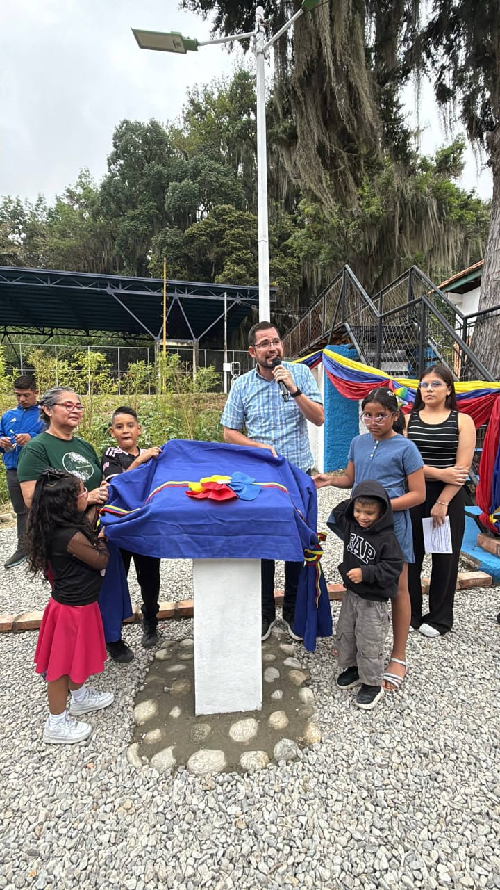 Diario Frontera, Frontera Digital,  Regionales, ,Álvarez enfatizó la importancia de rescatar la identidad local y el legado del ilustre poeta Andrés Eloy Blanco,Alcalde Nelson Álvarez inauguró la plazoleta Andrés Eloy Blanco