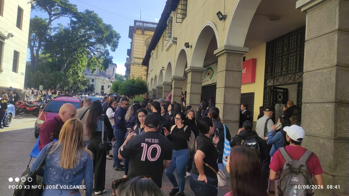 Diario Frontera, Frontera Digital,  Regionales, ,Desalojan los trribunales de Mérida luego del fuerte sismo sentido este lunes en horas de la mañanma,Pánico en el centro de Mérida por fuerte temblor desalojan tribunales