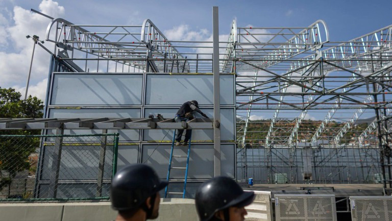 Diario Frontera, Frontera Digital,  Nacionales, ,A partir del 24 de agosto se prevé el inicio de las operaciones aéreas con la parte terrestre funcionando desde las carpas e instalaciones temporales, mientras continúan los trabajos de rehabilitación de la infraestructura principal del aeropuerto,Maiquetía anuncia que habilitará terminales temporales con capacidad para más de 1.200 pasajeros