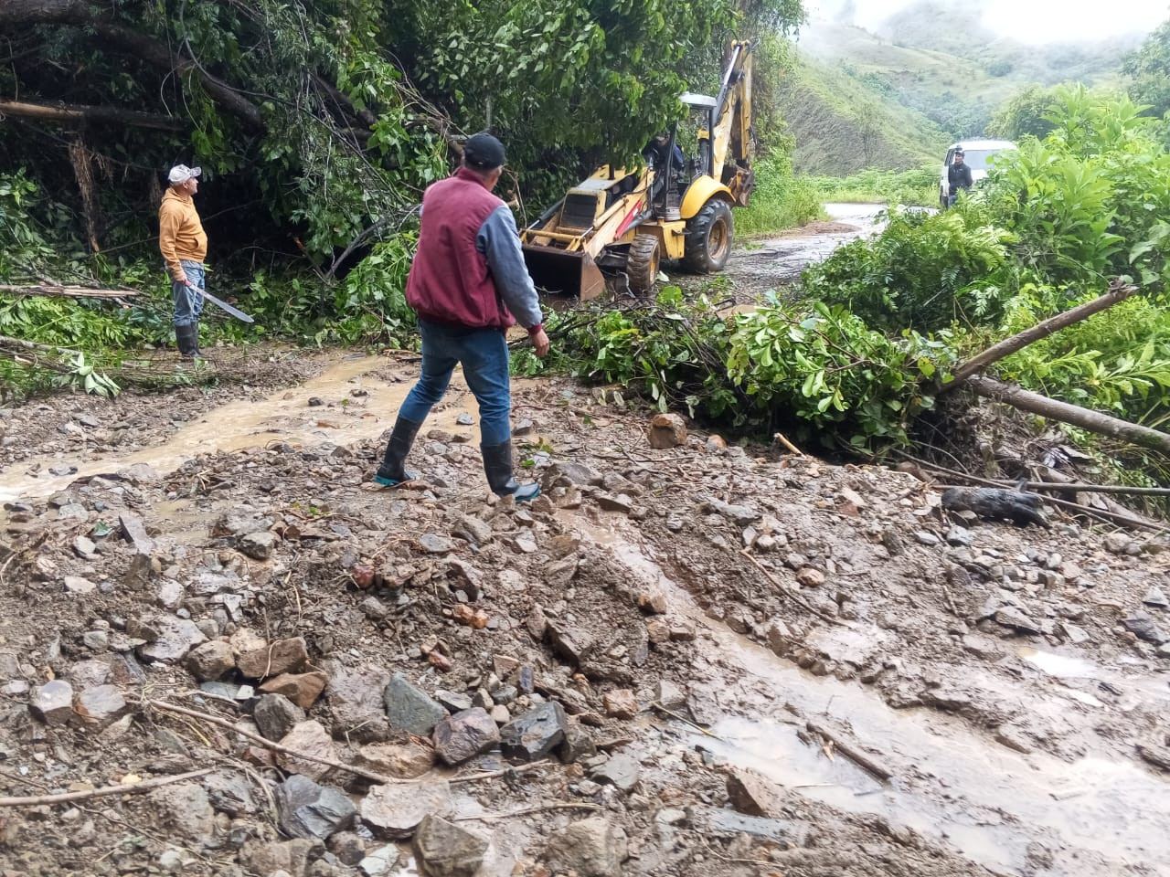 Diario Frontera, Frontera Digital,  Regionales, ,Las lluvias del pasado fin de semana dejaron seriamente averiados algunos tramos viales en las parroquias Mucutuy,  Mucuchachí y  Chacantá,  además de daños en puentes y acueductos, con afectación a vecinos y usuarios,Alcaldía de Arzobispo Chacón 
atiende emergencias de vialidad