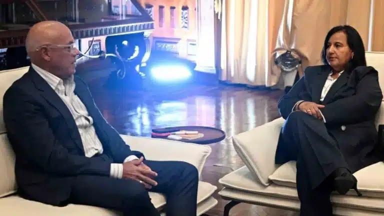 Diario Frontera, Frontera Digital,  Politica, Nacionales, ,Al final de la tarde de este sábado, el presidente de la AN de 2025 rompió el silencio con un comunicado en el que informó que el arranque de las conversaciones se redujo a una llamada con Figuera y el establecimiento de una primera agenda,Diálogo entre el chavismo y la oposición inició 
con una llamada y presentación de las delegaciones