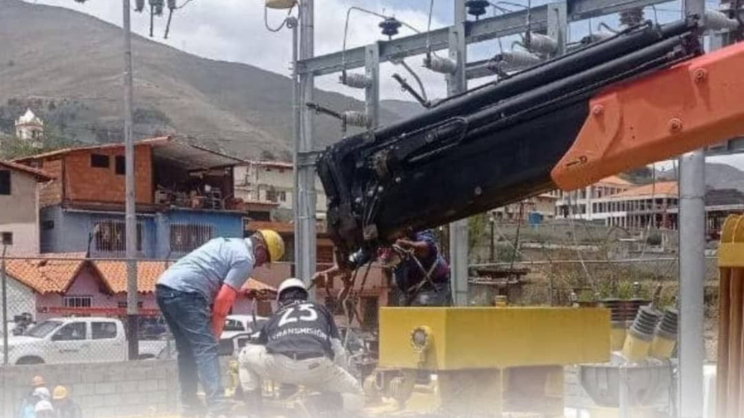 https://fronteradigital.com.ve/Gobierno Bolivariano avanza en la instalación de nuevo transformador de potencia 
en la subestación Mucuchies