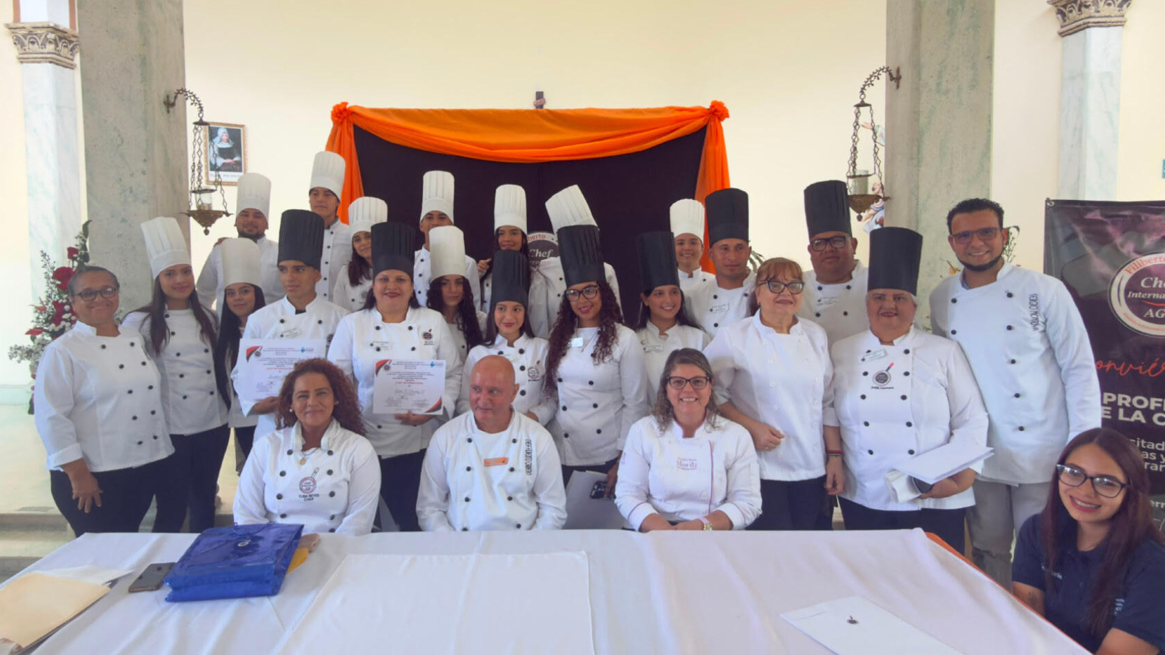 https://fronteradigital.com.ve/Graduados nuevos Chefs en el Diplomado Cocina Profesional e Internacional