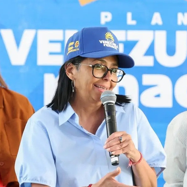 Frontera Digital,  Nacionales,  Delcy Rodríguez entrega viviendas rehabilitadas en Caracas tras los terremotos del 24 de junio