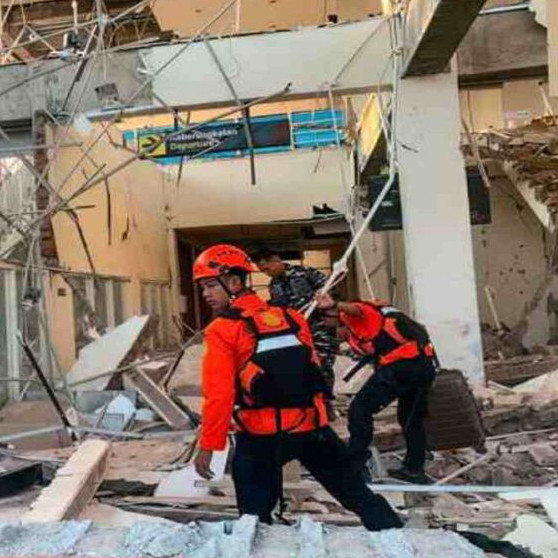 Frontera Digital,  Internacionales,  Indonesia eleva a 38 los muertos tras terremoto de magnitud 7,7
