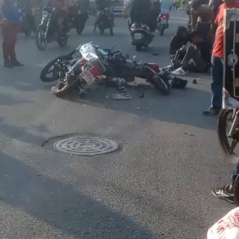Frontera Digital, Diario Frontera, Dos motorizados heridos al impactar de frente en El Vigía