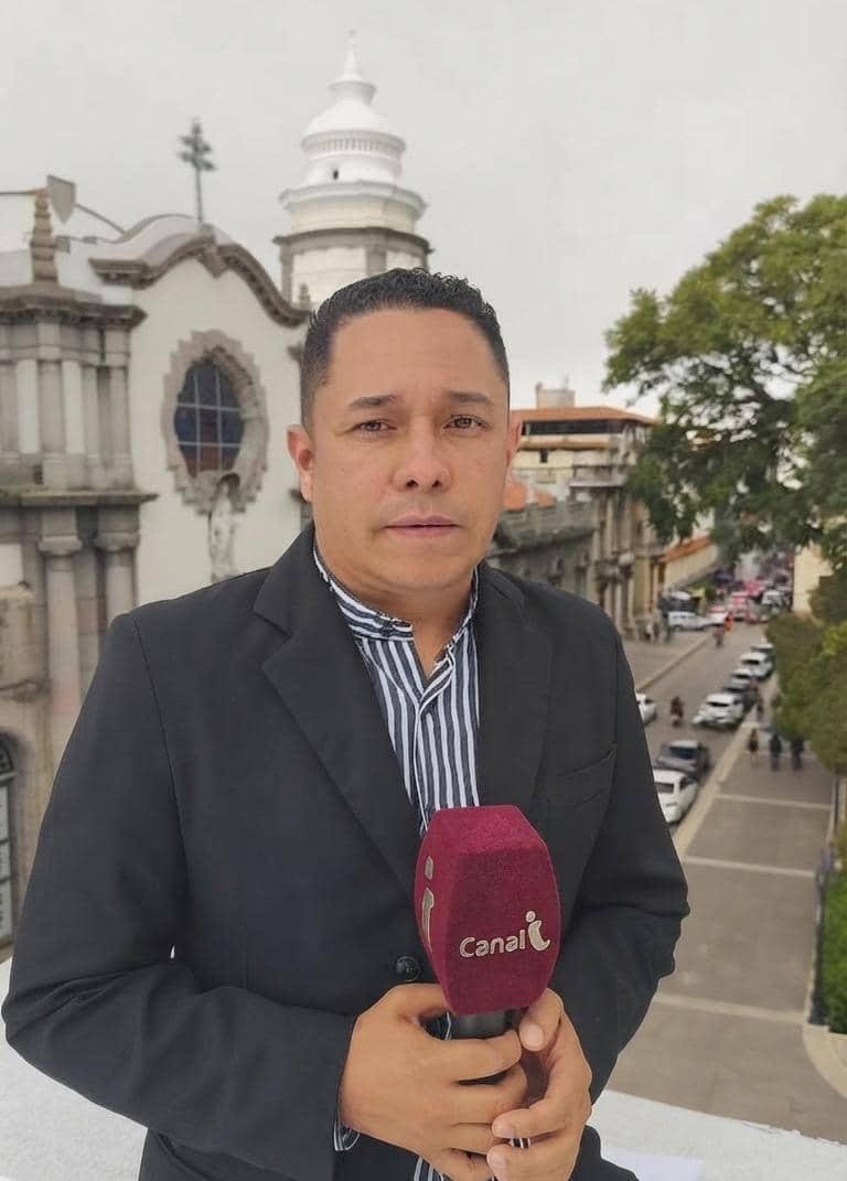 Diario Frontera, Frontera Digital,  Regionales, ,Hómer Márquez, corresponsal de Canal Í y miembro del Colegio Nacional de Periodistas (CNP), capítulo Mérida, fue distinguido con una mención especial en el Premio Nacional de Periodismo “Simón Bolívar”,Hómer Márquez recibe mención especial 
del Premio Nacional de Periodismo “Simón Bolívar”