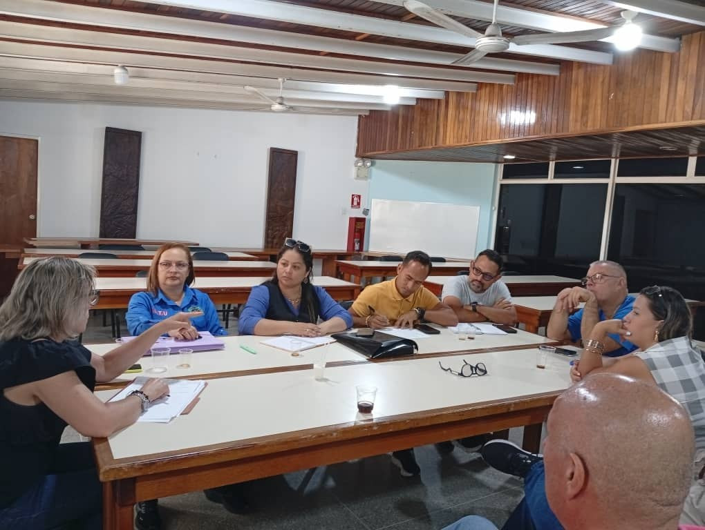 Diario Frontera, Frontera Digital,  Regionales, ,Sol Flores, directora de la DOTU, informó que, como acuerdo principal de la jornada, se estableció que a partir de esta misma semana todo proyecto de infraestructura que requiera permisología en la taquilla única deberá presentarse debidamente certificado por el CIV,Alcaldía de Mérida y Colegio de Ingenieros acuerdan certificación obligatoria para proyectos de infraestructura