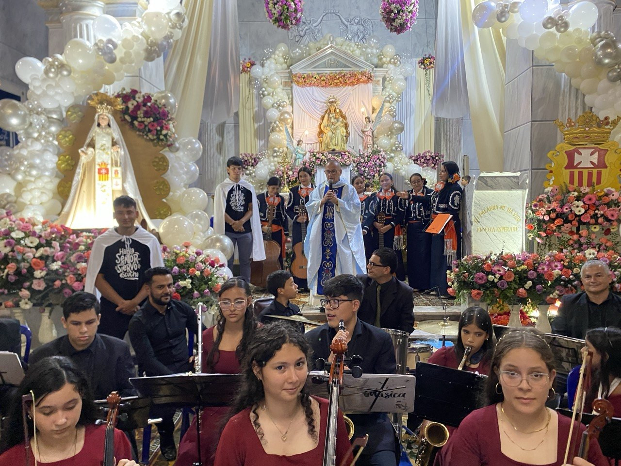 Diario Frontera, Frontera Digital,  Regionales, ,Maury Peña, directora de la Escuela de Música “Francisco María Araque”, expresó sus palabras de satisfacción y agradecimiento por la receptividad del público, destacando el talento de los músicos y la importancia de mantener vivas estas expresiones culturales y devocionales,Orquesta Filarmónica “Aída Contreras” ofreció magistral concierto en honor a la Virgen de las Mercedes en Zea