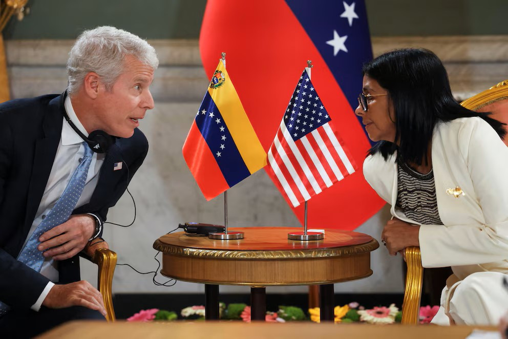Diario Frontera, Frontera Digital,  Nacionales, ,PDVSA y Chevron adecuaron los contratos de Petroboscán, Petropiar y Petroindependencia a la reforma de la legislación de hidrocarburos y al nuevo régimen fiscal venezolano. (REUTERS/Leonardo Fernandez Viloria),Venezuela firmó acuerdos con Chevron y ENI 
para impulsar su producción petrolera con el respaldo de EEUU
