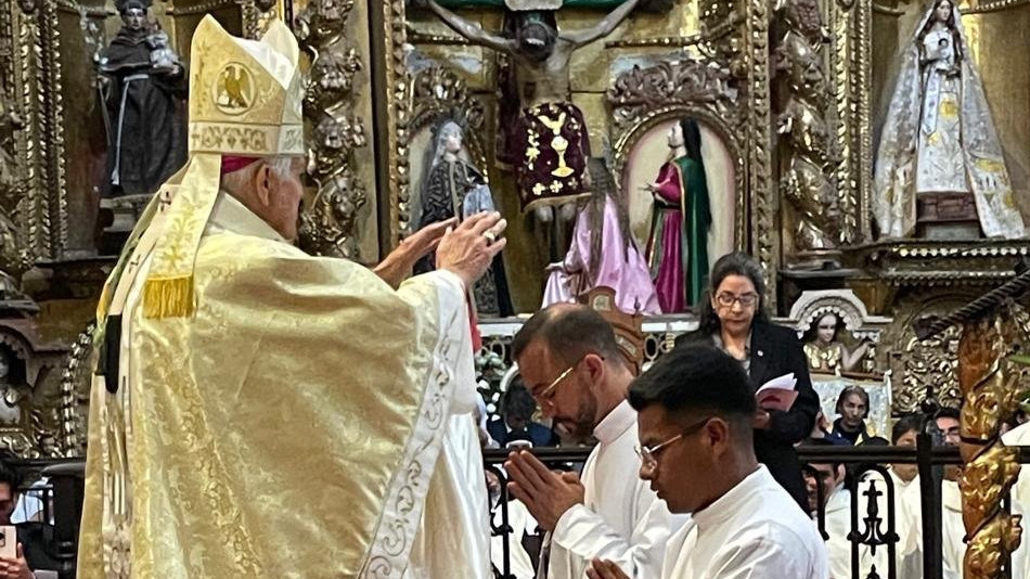 https://fronteradigital.com.ve/Historiador y periodista Nilson Humberto Guerra detalla la emotiva 
ordenación diaconal del tovareño Pedro Andrés García Barillas en el Perú
