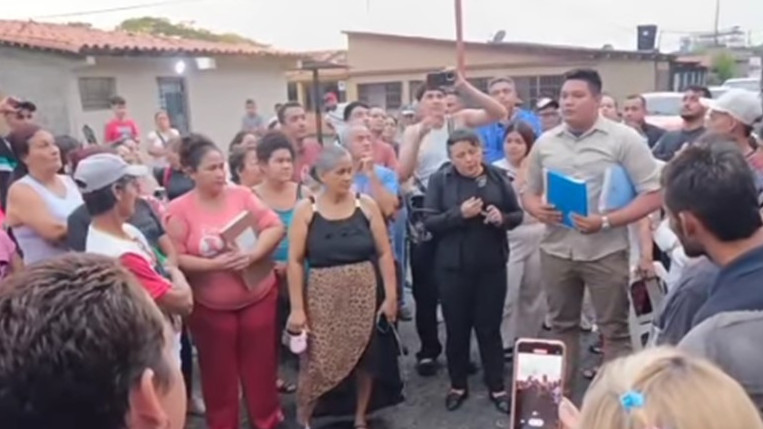 https://fronteradigital.com.ve/Rechazan invasión de terrenos en la Motosa y Camino Real de El Vigía