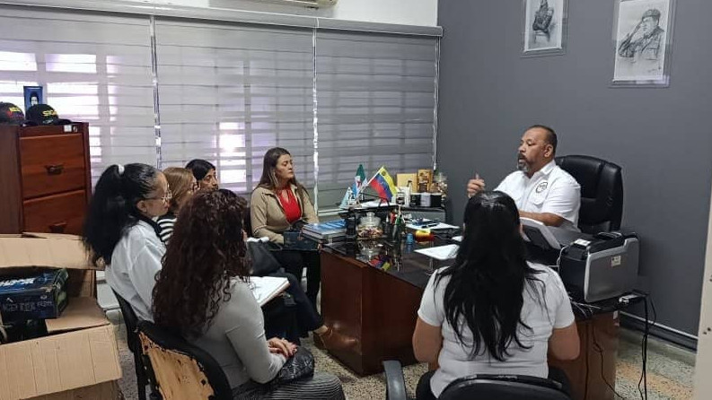 https://fronteradigital.com.ve/Alcaldía de Libertador del estado Mérida garantiza pago de bono vacacional 
y profesionalización a docentes activos y jubilados
