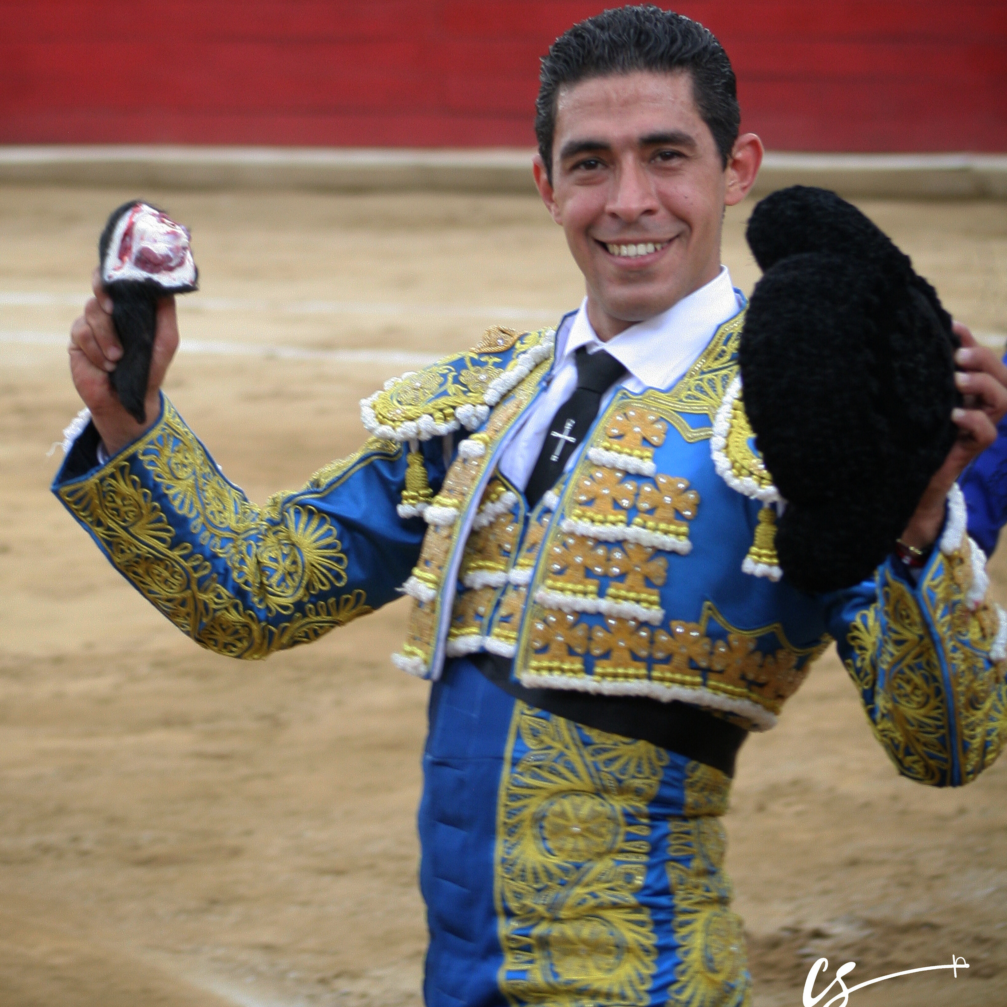 Frontera Digital, Diario Frontera, Manolo Muñoz cambia el triunfo de la tarde por el fallo con la espada