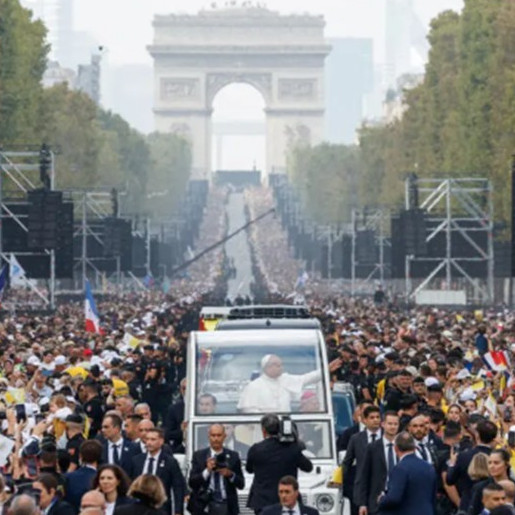 Diario Frontera, Frontera Digital,  Internacionales, ,Unas 700.000 personas colman París 
para la misa más multitudinaria de León XIV en Francia