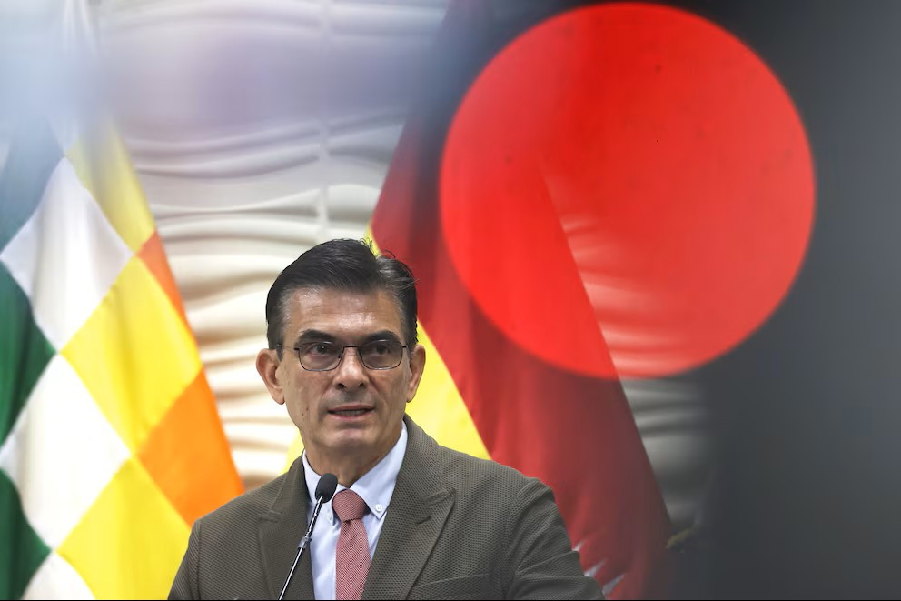 Diario Frontera, Frontera Digital,  Internacionales, ,El Gobierno de Rodrigo Paz anunció ajustes al decreto supremo 
en medio de bloqueos de la Central Obrera Boliviana